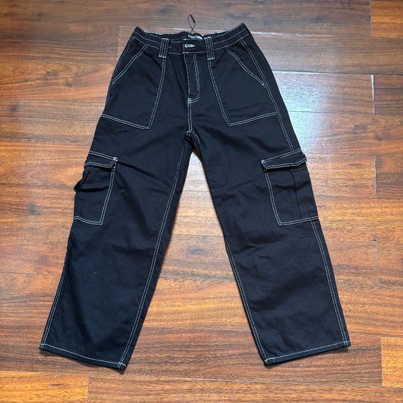 Fashion Nova Pants - Cargo pants